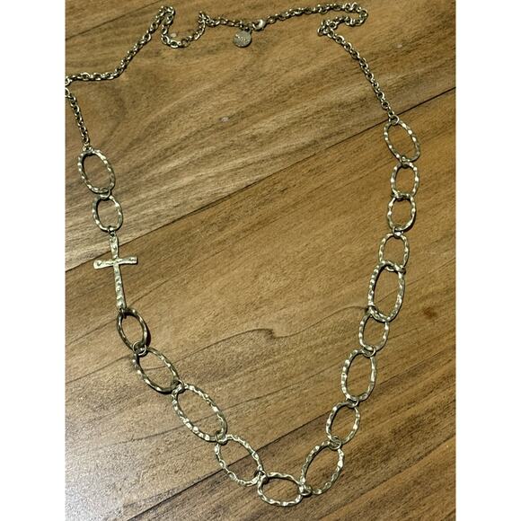West & Co. Vintage Gold Toned Textured Loop Link Cross Long Necklace 28-39" - Picture 4 of 5